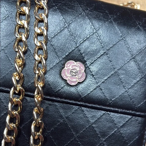 Chanel Black Quilted lambskin double sided snap closure w pink Camellia Enamel - Picture 1 of 8